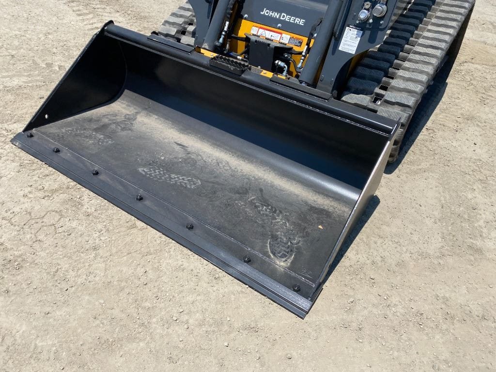 2024 John Deere CE72 Skid Steer Bucket