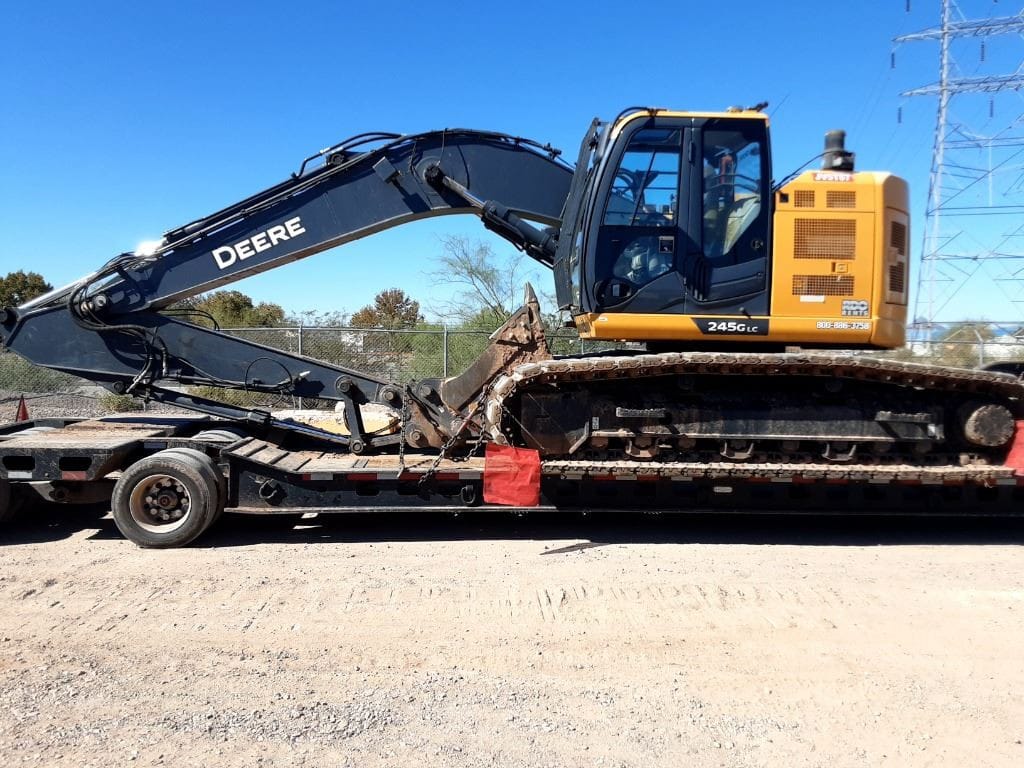 2022 John Deere 245G Excavator