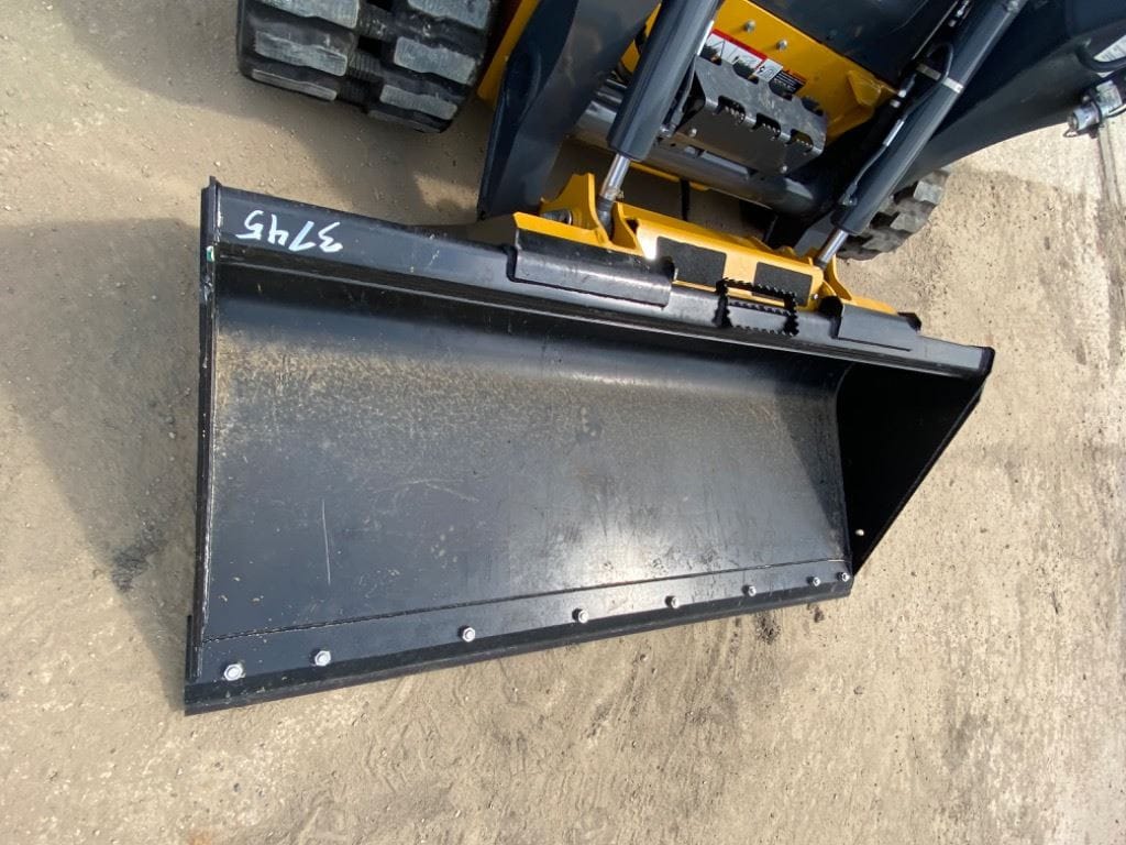 2023 John Deere CE78 Skid Steer Bucket