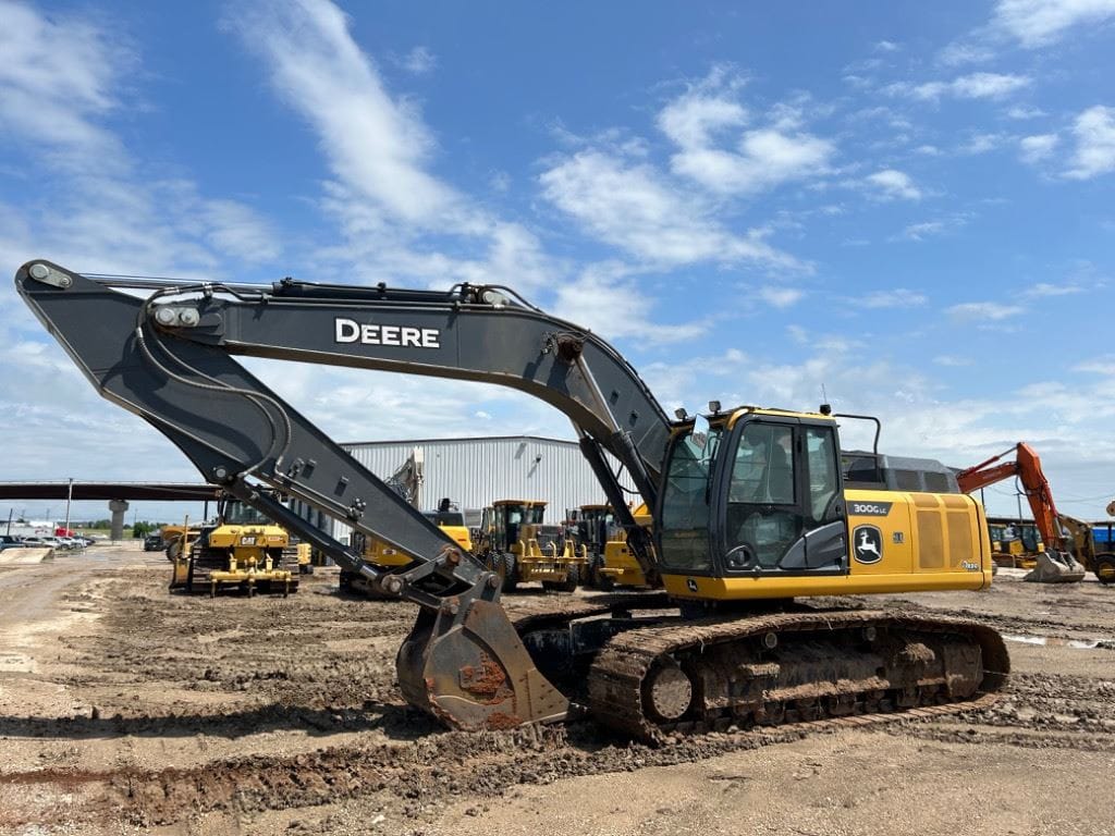 2022 John Deere 300GLC Excavator
