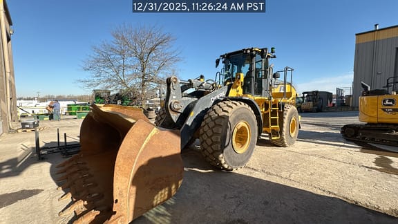 2020 JOHN DEERE 824L