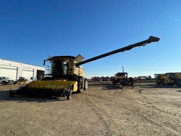 2024 New Holland CR8.90
