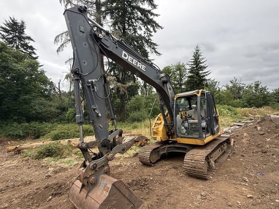 2017 JOHN DEERE 135G
