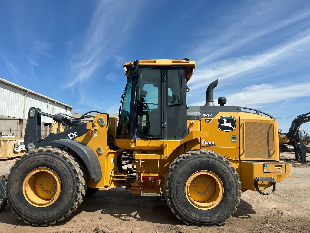 2021 John Deere 544P 4WD Wheel Loader