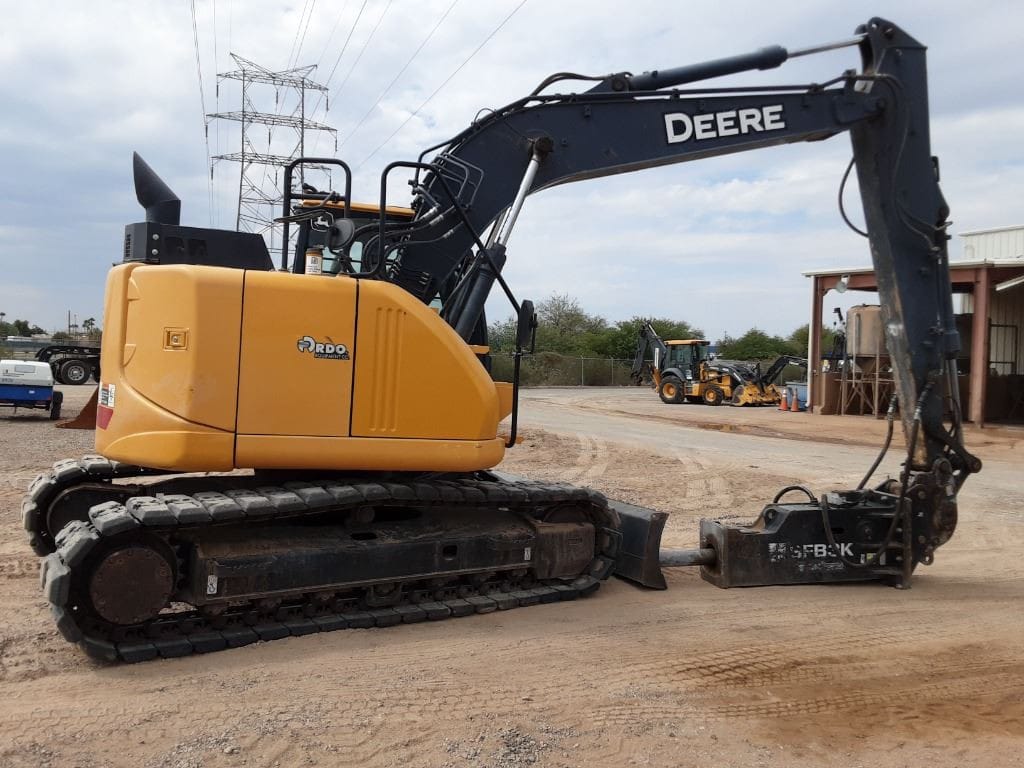 2020 John Deere 135G Excavator