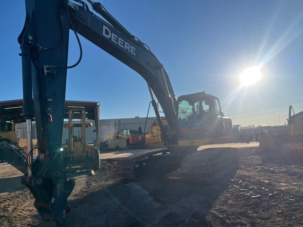 2020 John Deere 250GLC Excavator