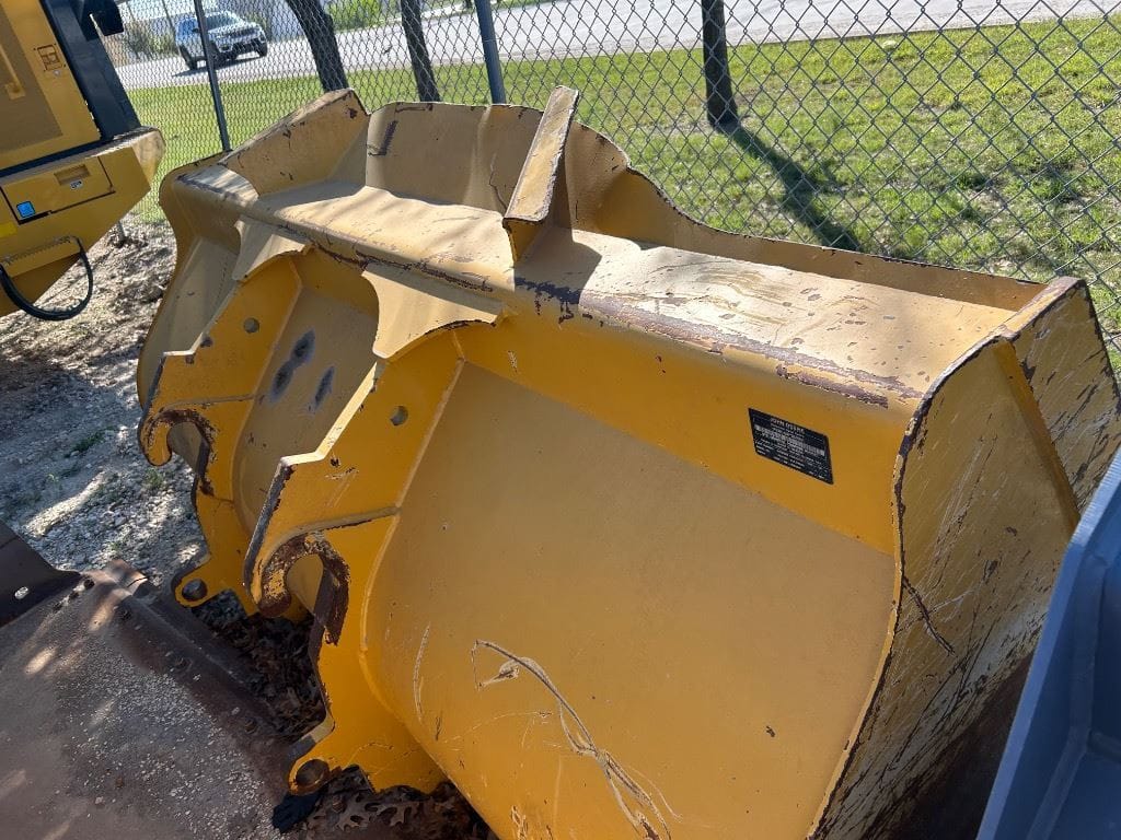 2024 John Deere 544P 3.0C Loader - 4WD Bucket