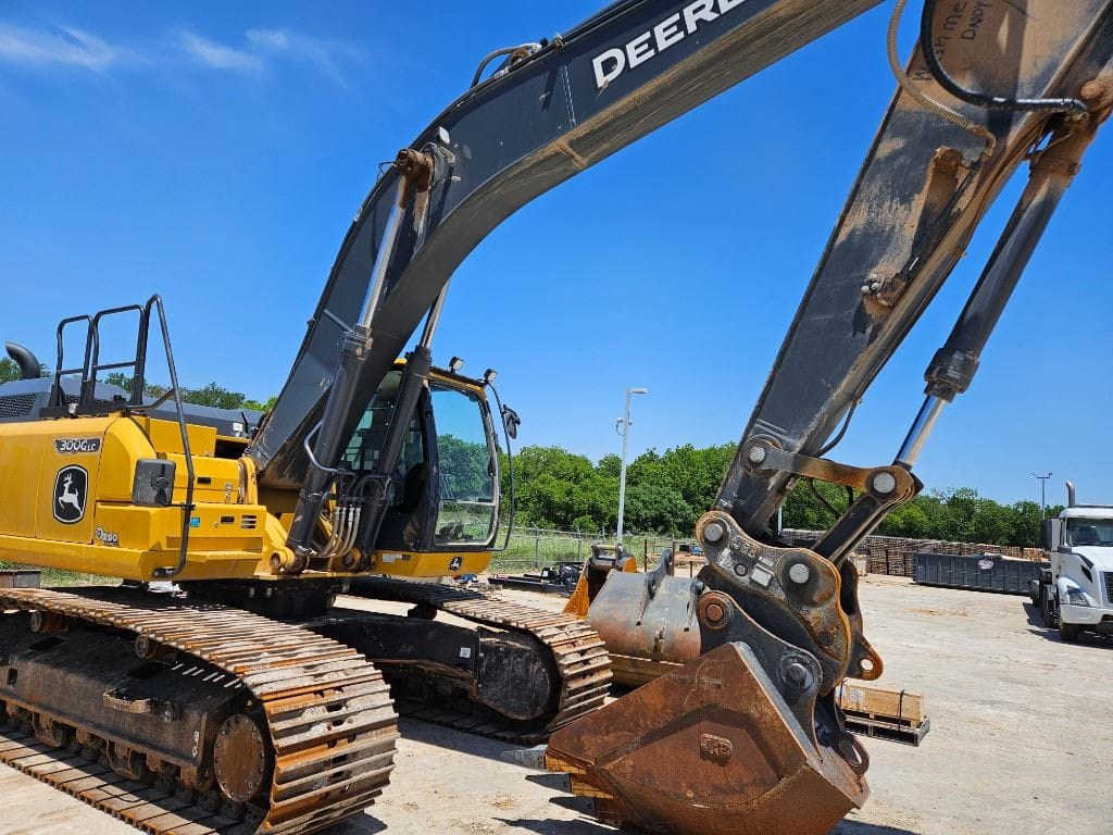 2022 John Deere 300GLC Excavator