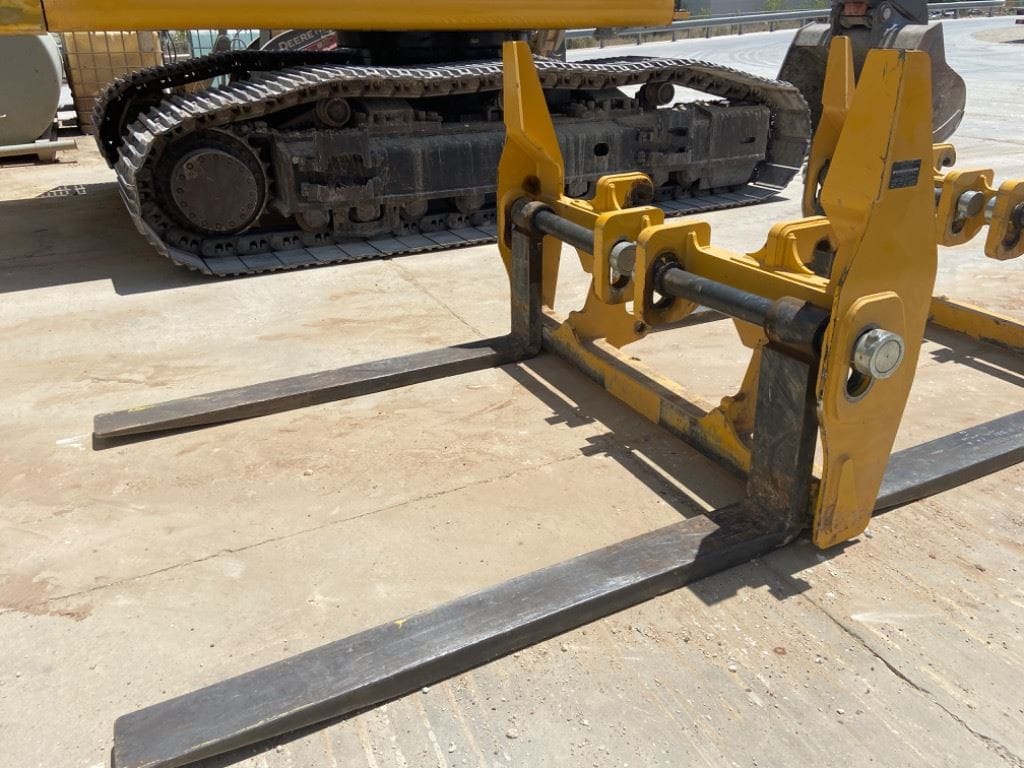 2023 John Deere 644FORKS72 Loader - 4WD Fork