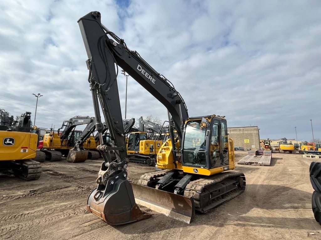 2022 John Deere 135G Excavator