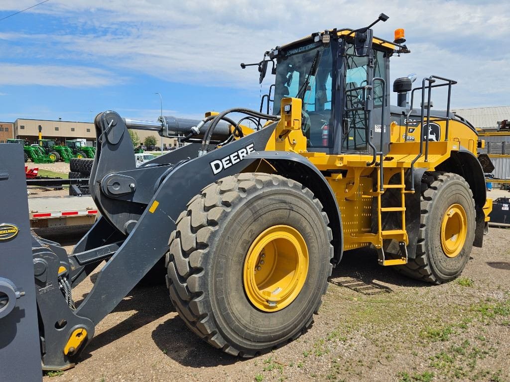 2023 John Deere 824P 4WD Production Class Wheel Loader