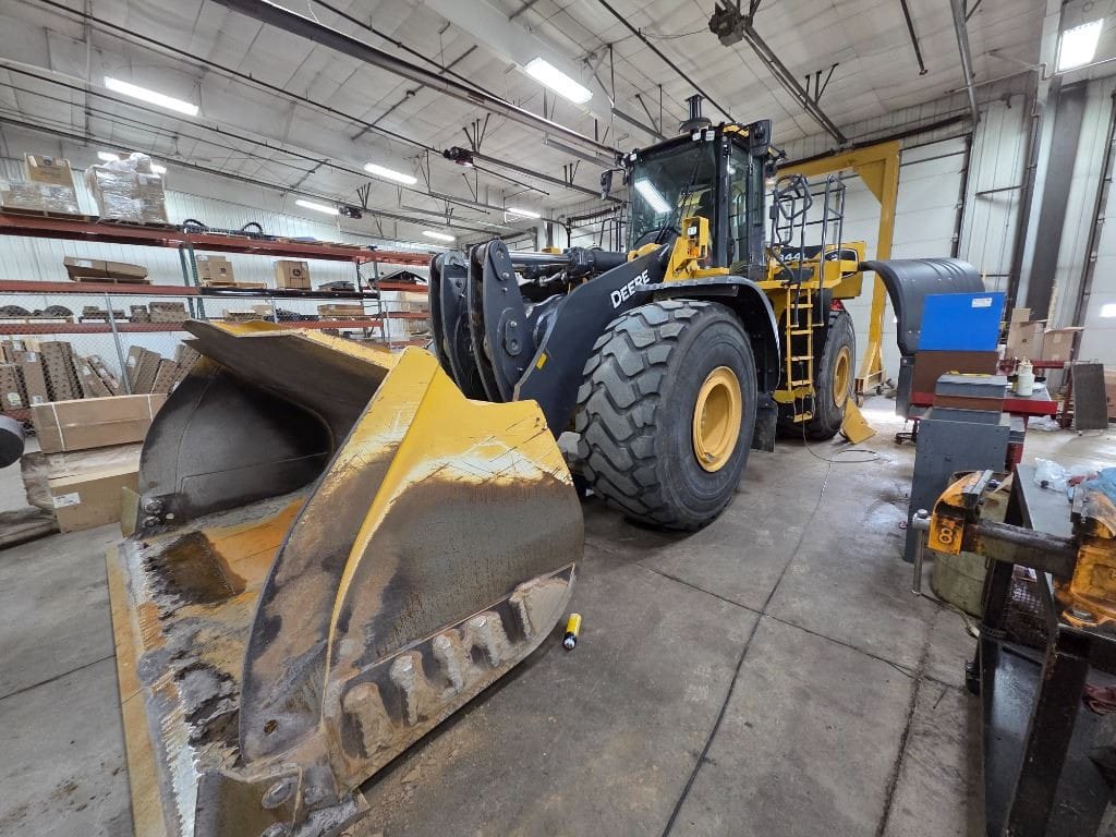2022 John Deere 844L 4WD Production Class Wheel Loader