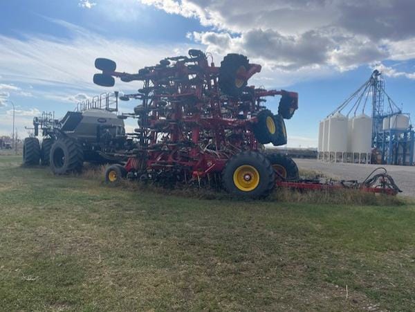 2023 Bourgault 3335-66
