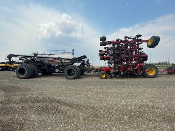 2022 Bourgault 3330-66