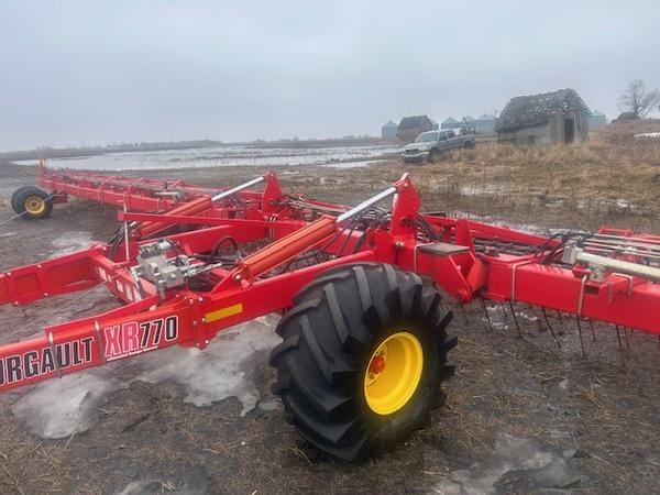 2017 Bourgault XR770-90