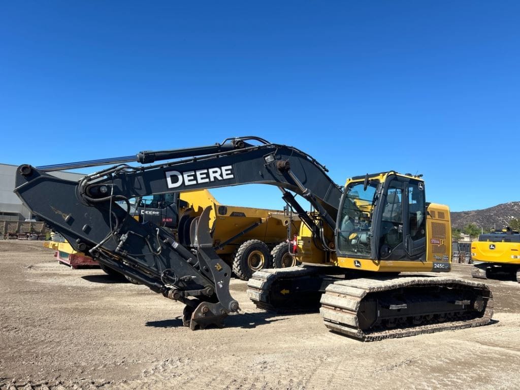 2019 John Deere 245G Excavator