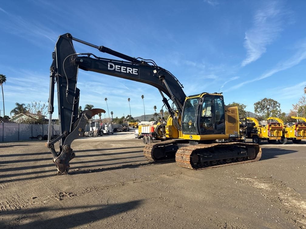 2021 John Deere 245G Excavator
