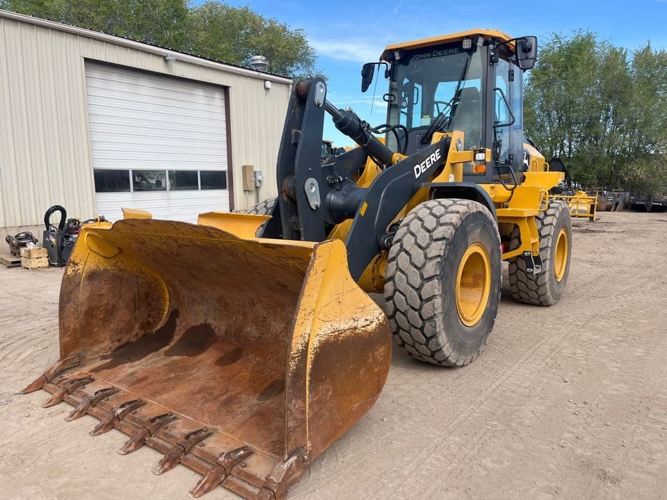 2023 John Deere 544P 4WD Wheel Loader