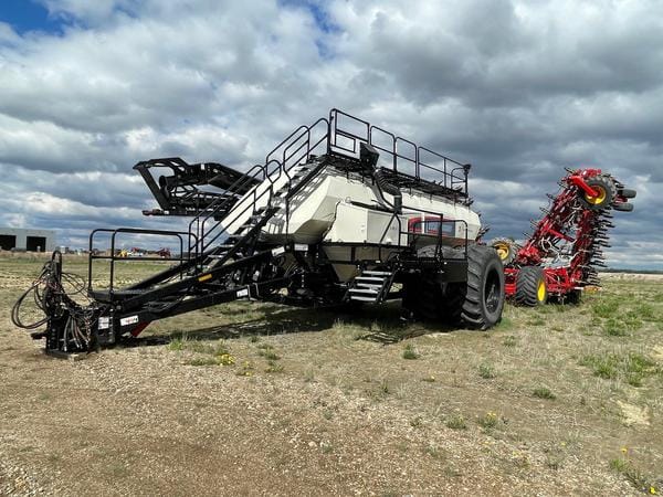 2022 Bourgault 3335PLS-84