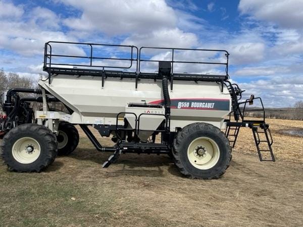 2023 Bourgault 3335-60