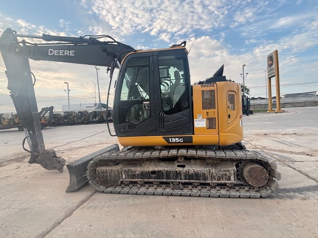 2023 John Deere 135G Excavator