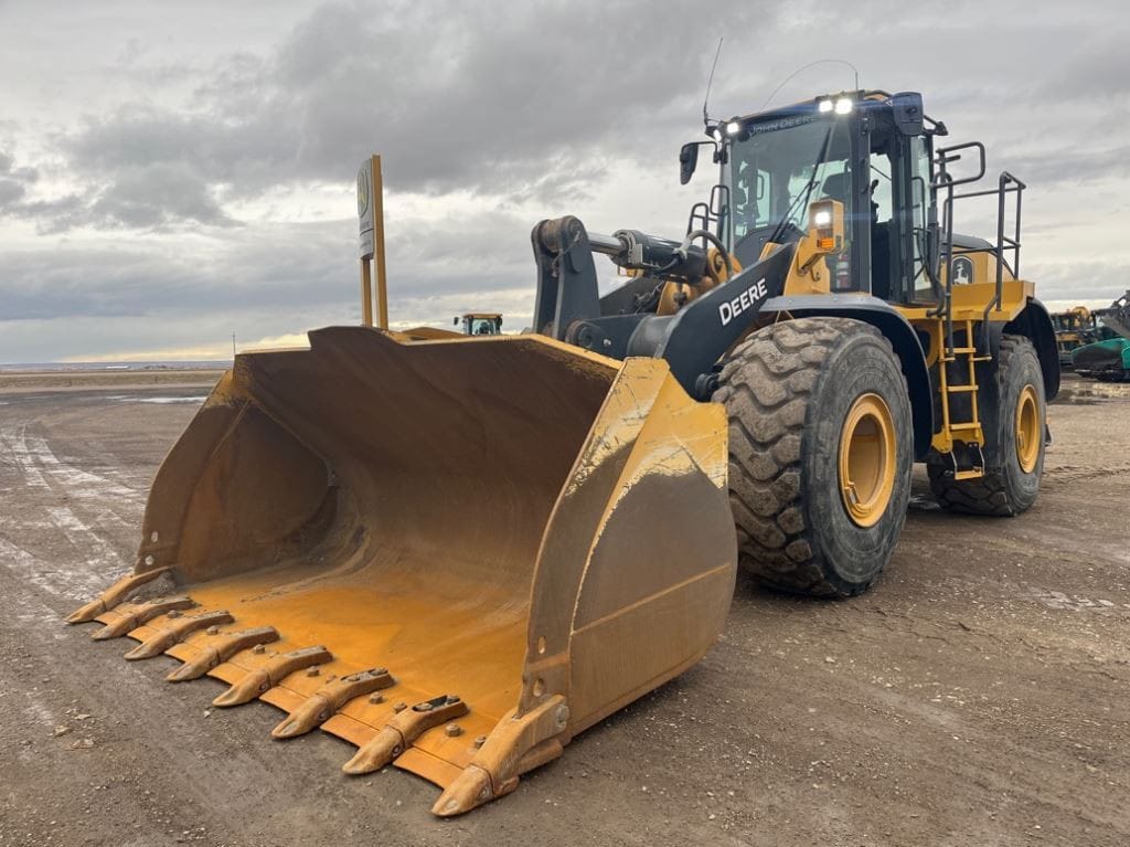 2023 John Deere 824P 4WD Production Class Wheel Loader