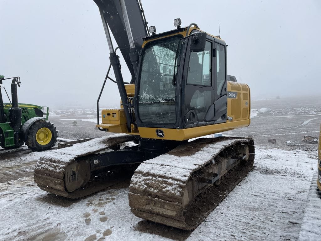 2021 John Deere 200G Excavator