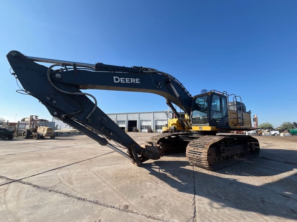 2022 John Deere 470P Excavator
