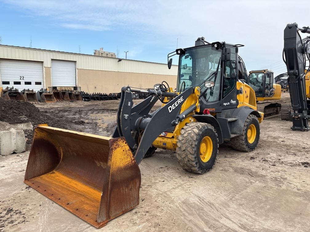 2022 John Deere 324L 4WD Compact Loader