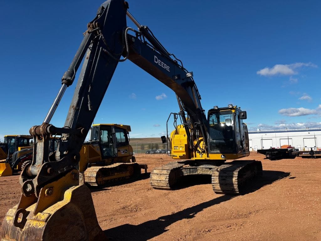 2022 John Deere 245G Excavator