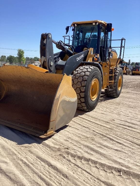 2023 John Deere 724P 4WD Wheel Loader