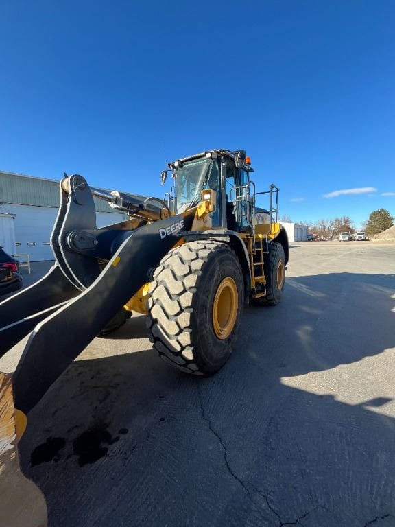 2021 John Deere 744L 4WD Production Class Wheel Loader