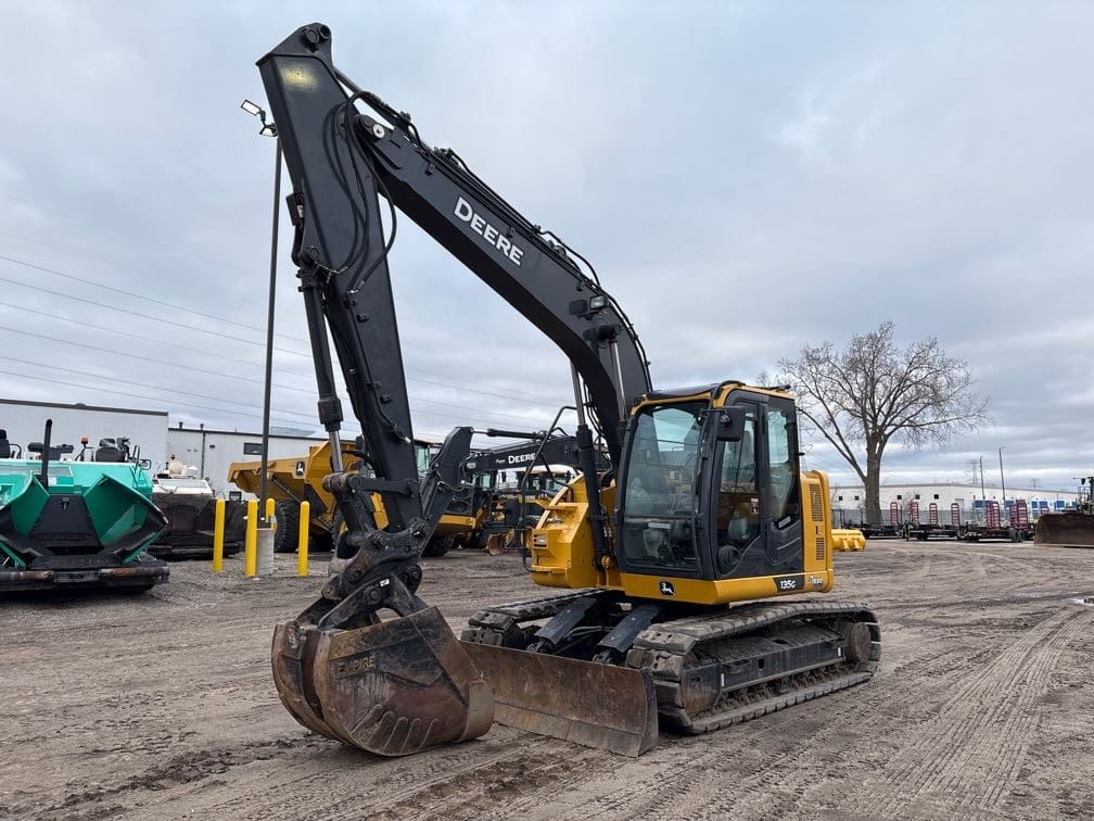 2022 John Deere 135G Excavator