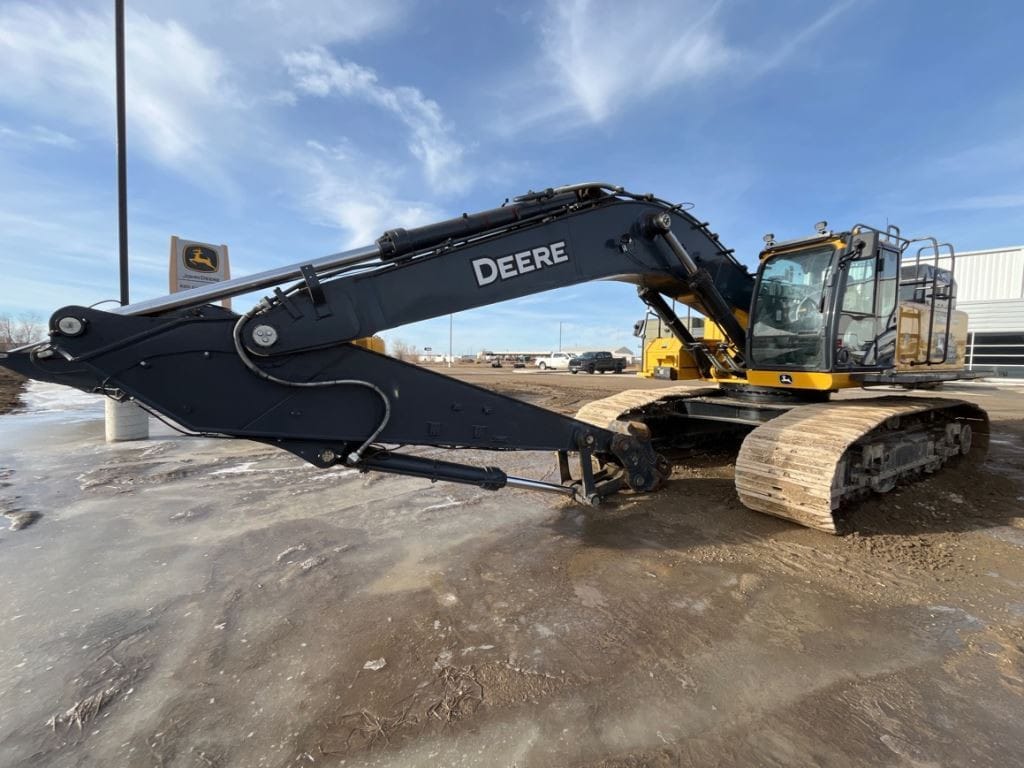 2021 John Deere 470GLC Excavator