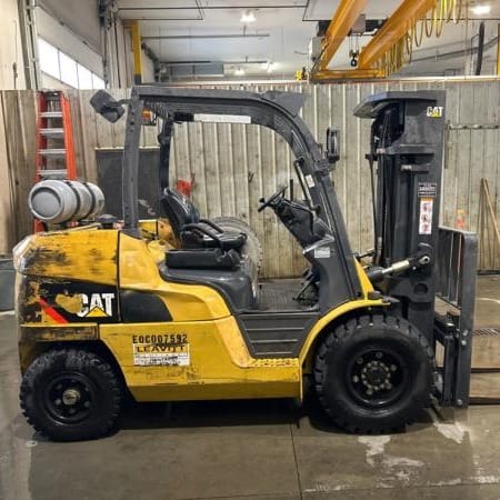 2017 CAT GP50CN1