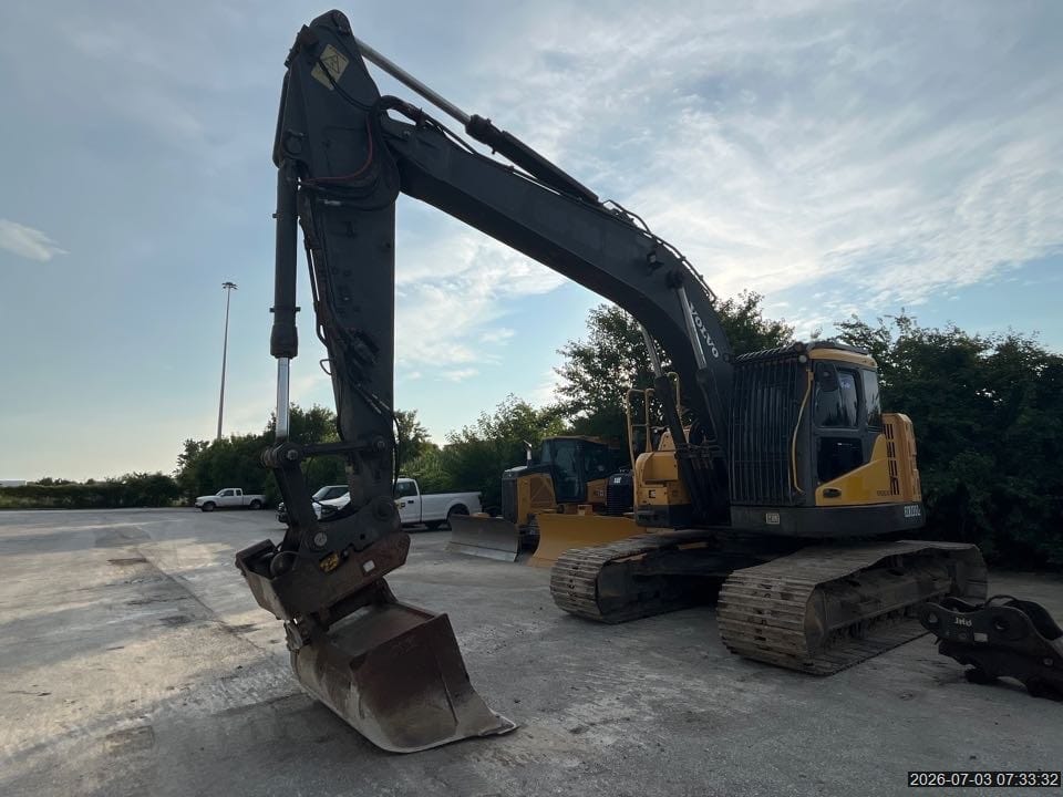 2010 VOLVO ECR235CL