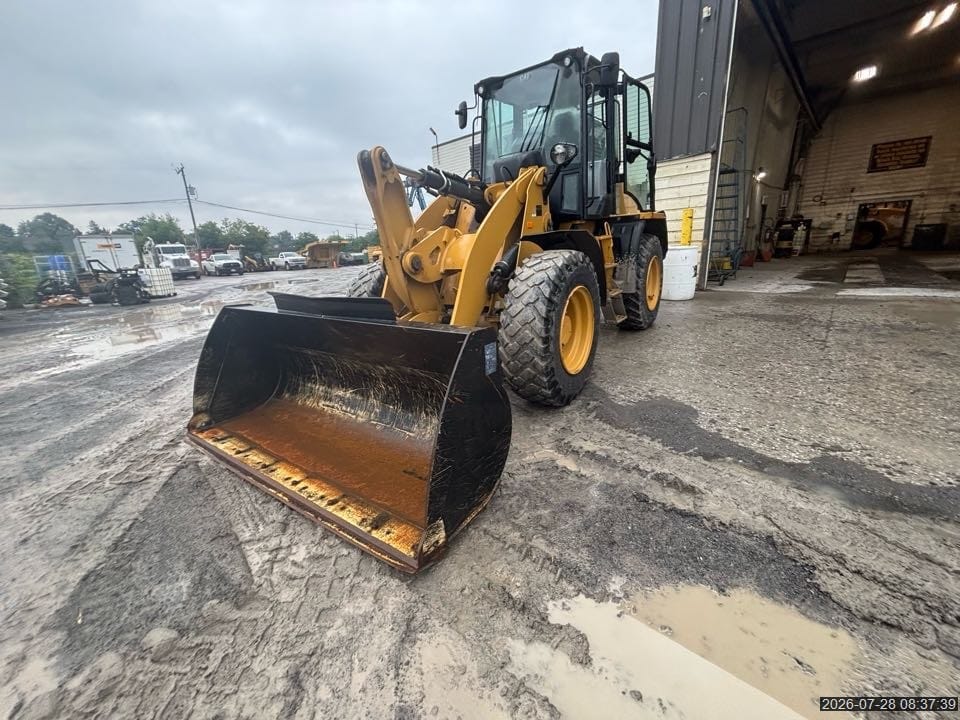 2021 CATERPILLAR 910