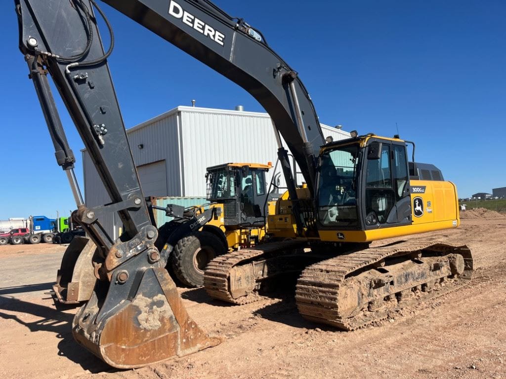2022 John Deere 300GLC Excavator