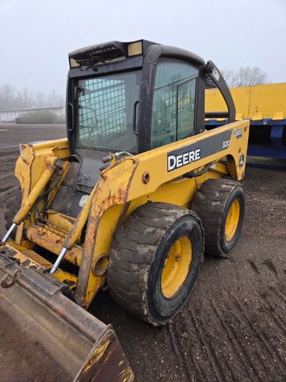 2006 John Deere 320 Skid Steer