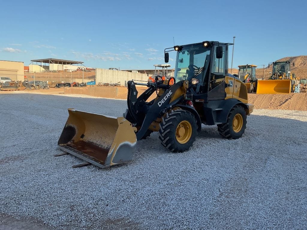 2022 John Deere 324L 4WD Compact Loader