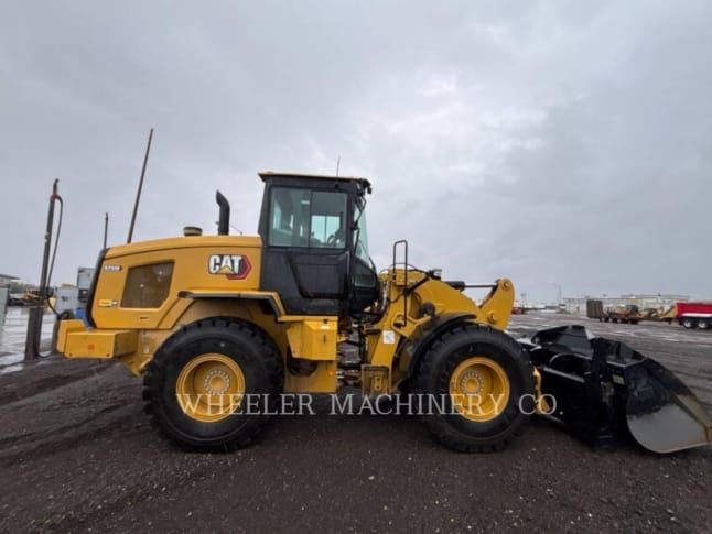 2023 Cat 926M QC