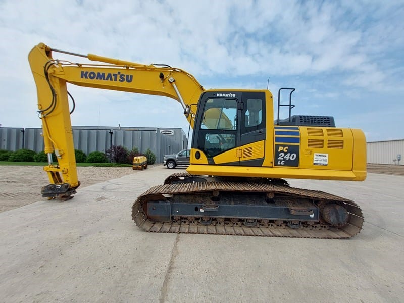 2023 Komatsu PC240LC-11 Excavator