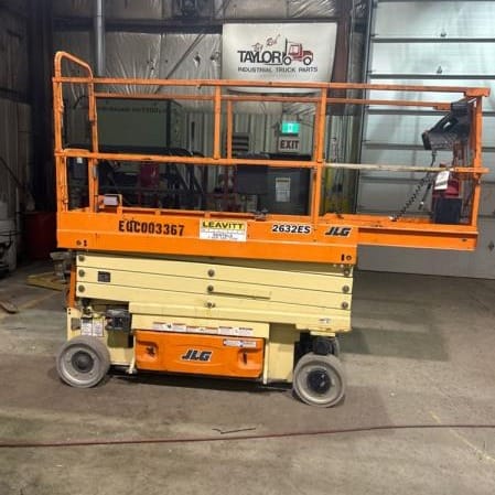 2017 JLG 2632ES