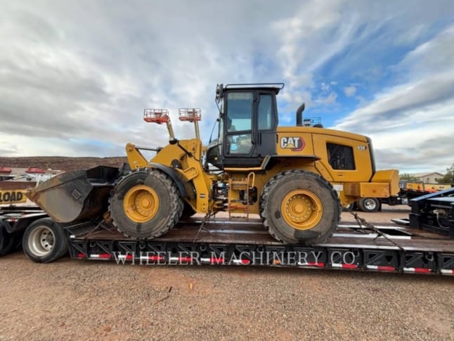 2024 Cat 938 QC