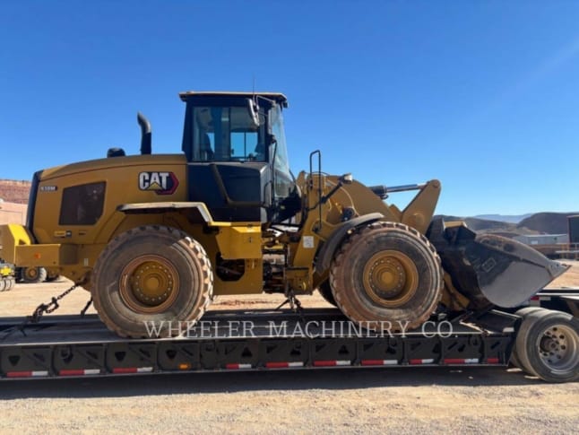2022 Cat 938M QC
