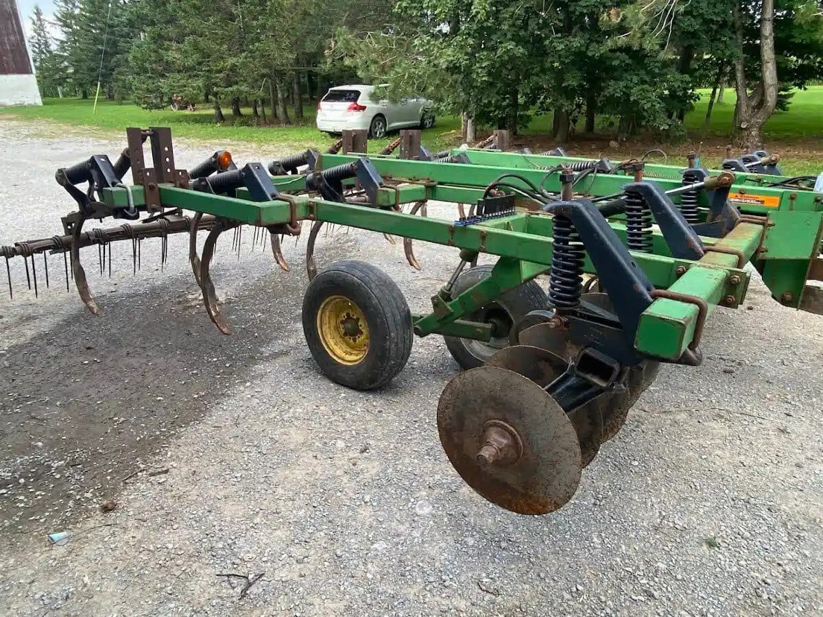 1997 John Deere 714