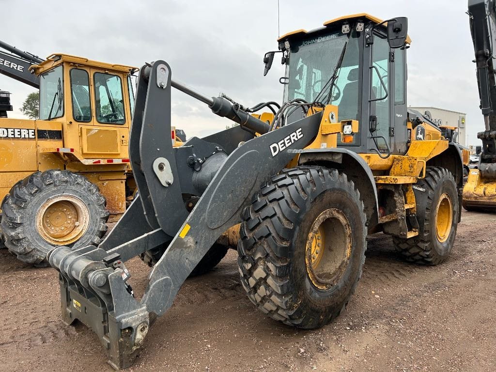 2025 John Deere 544P 4WD Wheel Loader