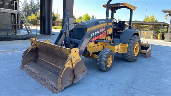 2023 JOHN DEERE 210P