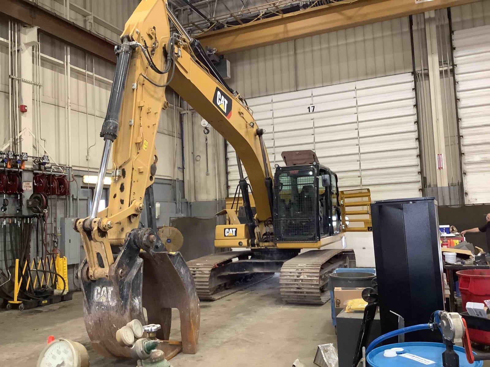 2019 CAT 323