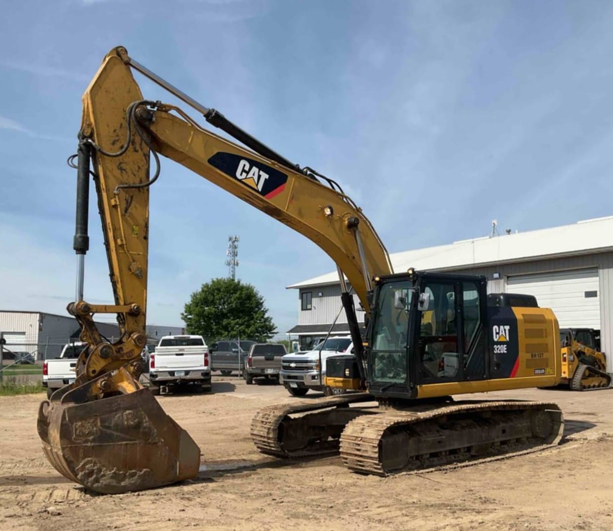 2014 CAT 320E